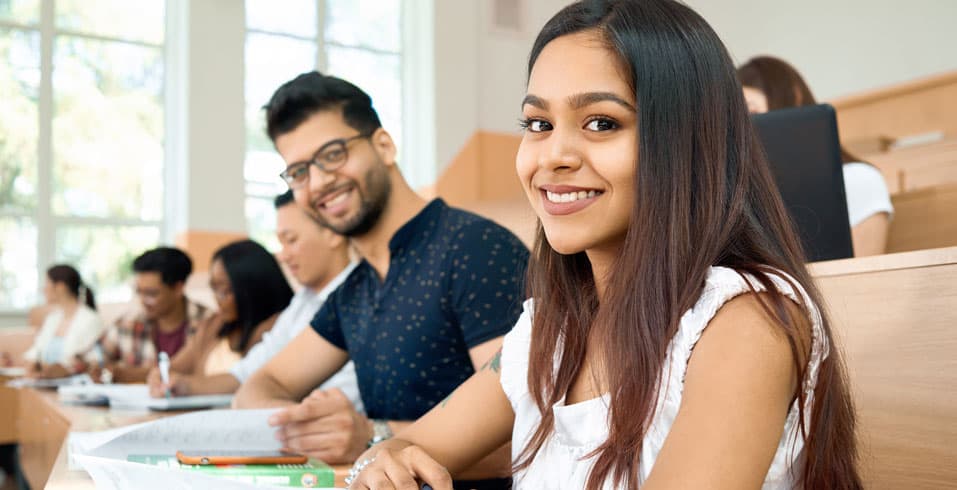 BAföG als Student | So sicherst Du Dir Deine Förderung auf 735€ im Monat!